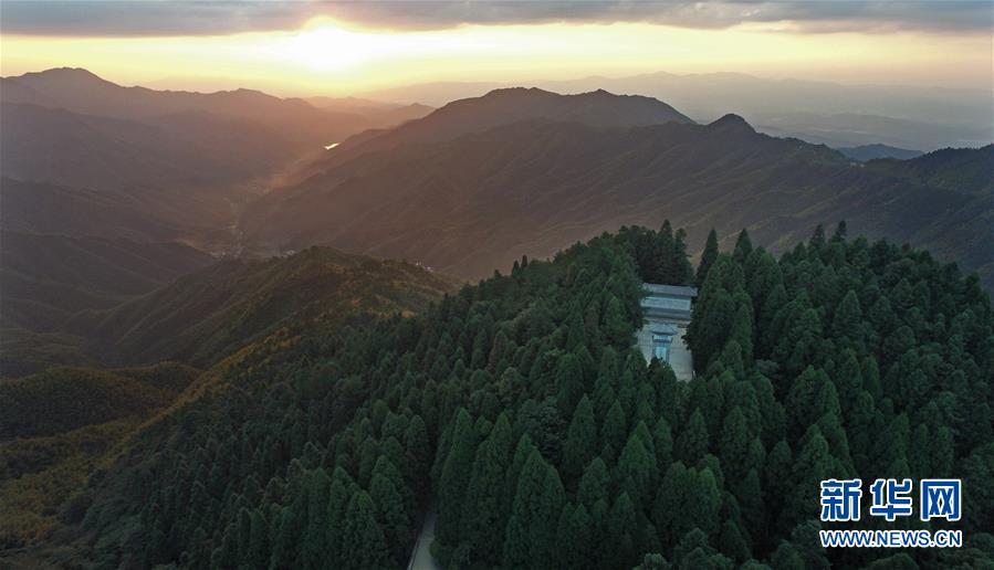 （百城百縣百企調研行&middot;圖文互動）（3）從貧瘠山區到旅游新城&mdash;&mdash;革命搖籃井岡山的&ldquo;新名片&rdquo; 
