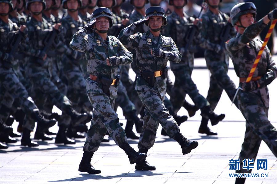 （新華全媒頭條&middot;強軍思想引領新征程&middot;圖文互動）（4）那一刻，我們光榮接受檢閱