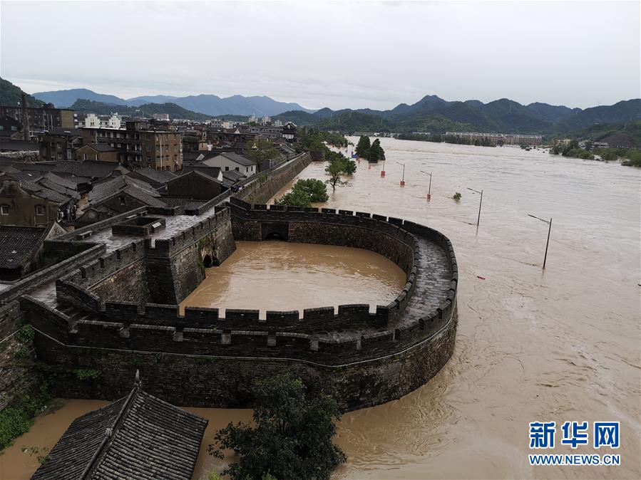 （關注&ldquo;利奇馬&rdquo;&middot;圖文互動）（3）古城洪災 八方馳援&mdash;&mdash;洪水災害下的浙江臨?，F場目擊