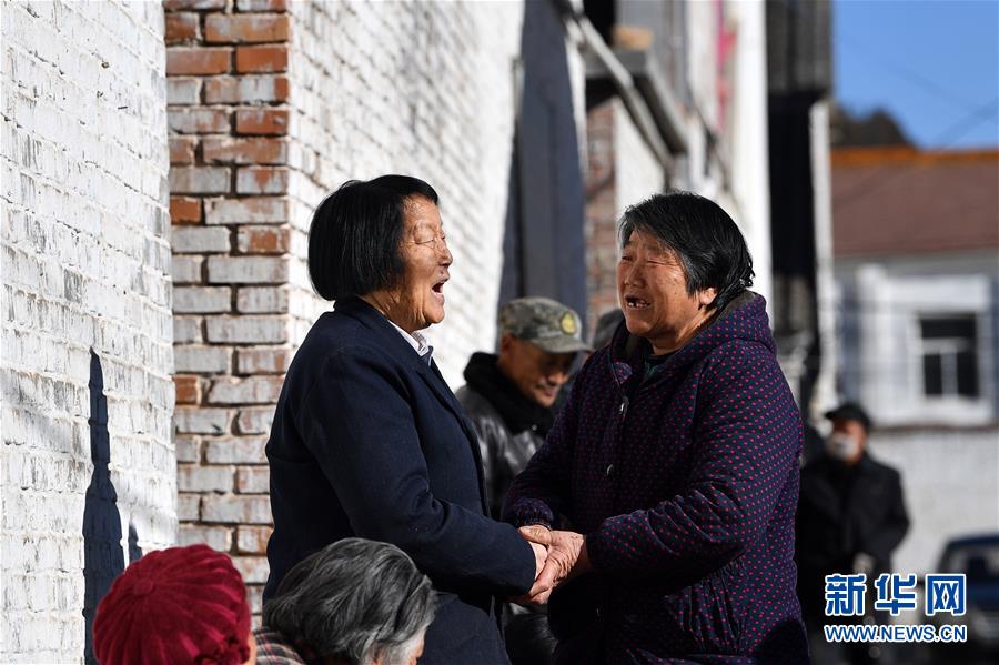 （新華全媒頭條&middot;兩會特別報道&middot;圖文互動）（3）向著夢想的接力&mdash;&mdash;&ldquo;90歲&rdquo;與&ldquo;95后&rdquo;代表的&ldquo;對話&rdquo;