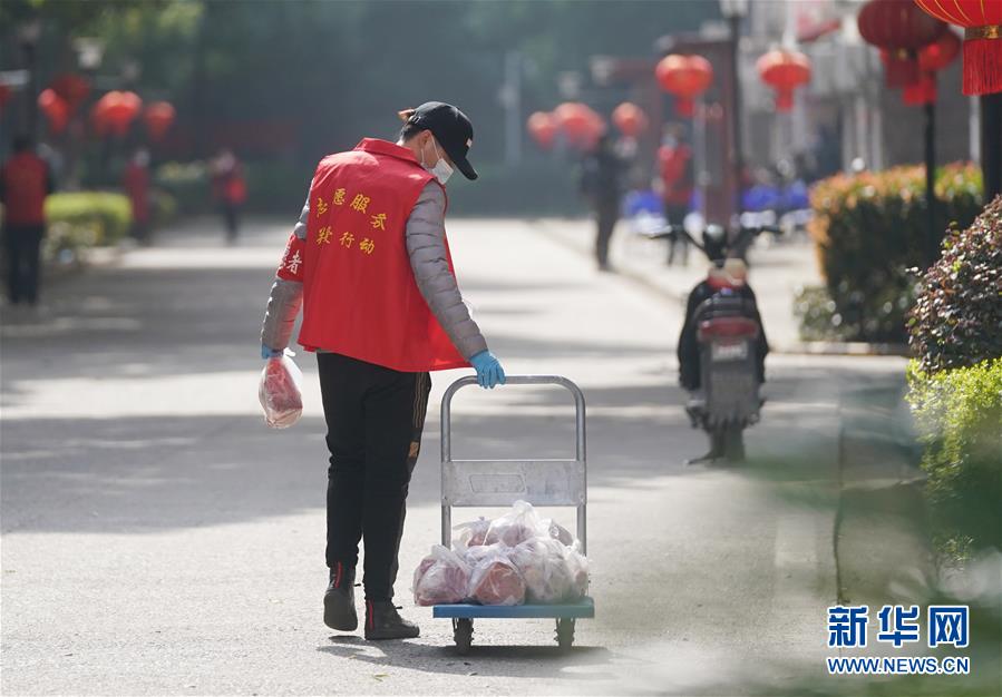 （新華全媒頭條&middot;圖文互動）（11）一鼓作氣，不勝不休！&mdash;&mdash;寫在疫情防控阻擊戰(zhàn)的關(guān)鍵時刻
