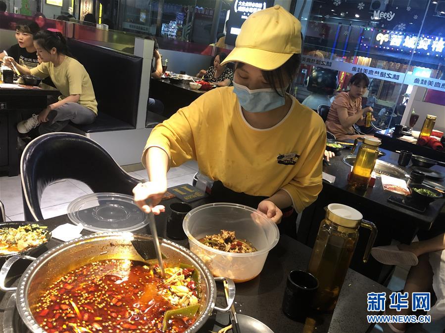 （在習近平新時代中國特色社會主義思想指引下&mdash;&mdash;新時代新作為新篇章&middot;習近平總書記關切事&middot;圖文互動）（1）珍惜盤中餐，狠剎浪費風&mdash;&mdash;各地積極行動堅決制止餐飲浪費
