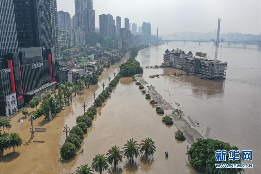 （防汛抗洪&middot;圖文互動）（10）救援，在被洪水漫過的街巷之間&mdash;&mdash;直擊重慶長江、嘉陵江抗洪一線