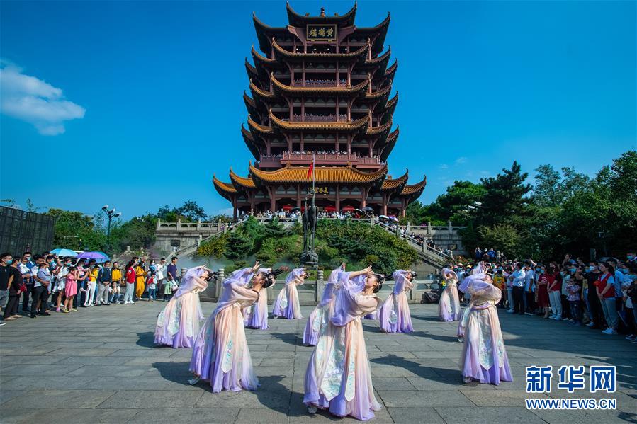 （新華全媒頭條&middot;聚焦三季度經濟&middot;圖文互動）（1）逐季轉好 穩定復蘇&mdash;&mdash;透視中國經濟&ldquo;三季報&rdquo;