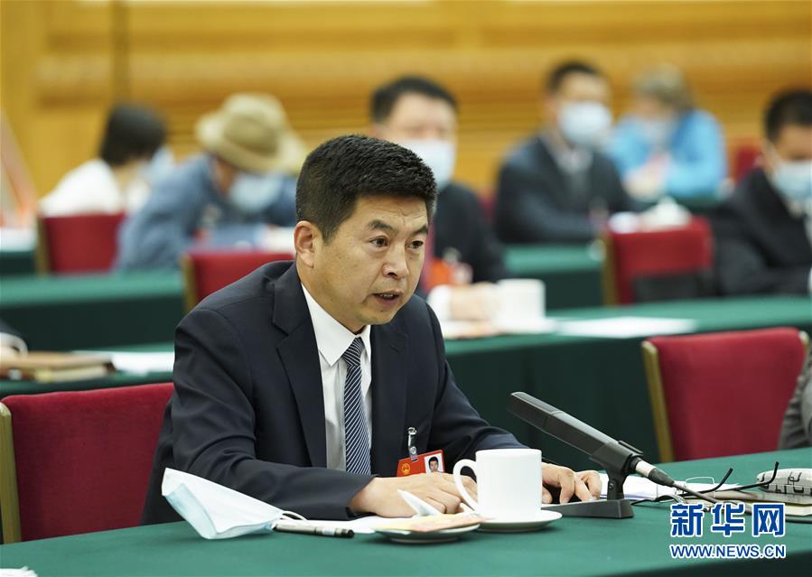 （新華全媒頭條&middot;圖文互動）（5）從人民中汲取磅礴力量&mdash;&mdash;習近平總書記同出席2020年全國兩會人大代表、政協委員共商國是紀實