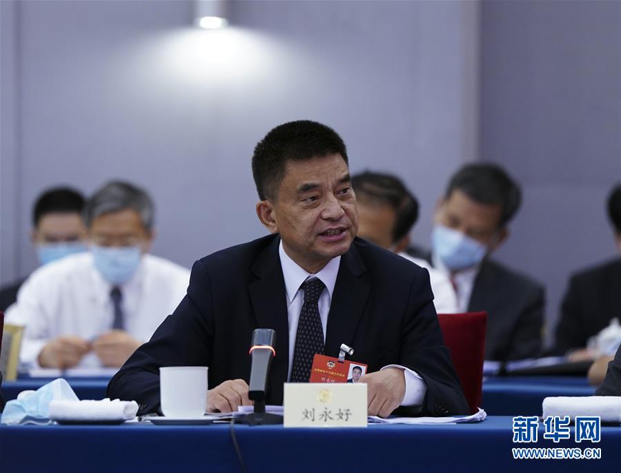 （新華全媒頭條&middot;圖文互動）（10）從人民中汲取磅礴力量&mdash;&mdash;習近平總書記同出席2020年全國兩會人大代表、政協委員共商國是紀實