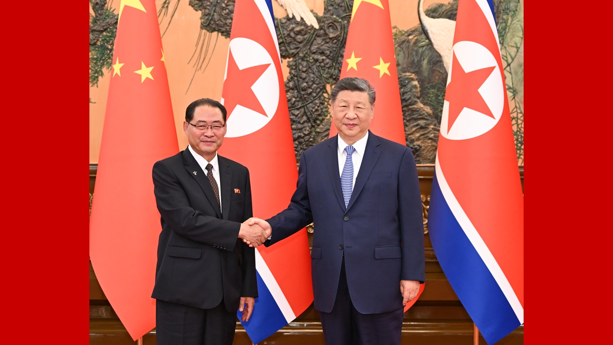 習近平會見朝鮮內閣總理樸泰成