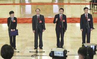 邱賽珍、張蜀新、潘克剛、李新民代表接受采訪