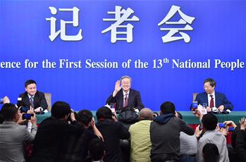 中國人民銀行行長周小川等就&ldquo;金融改革與發展&rdquo;答記者問