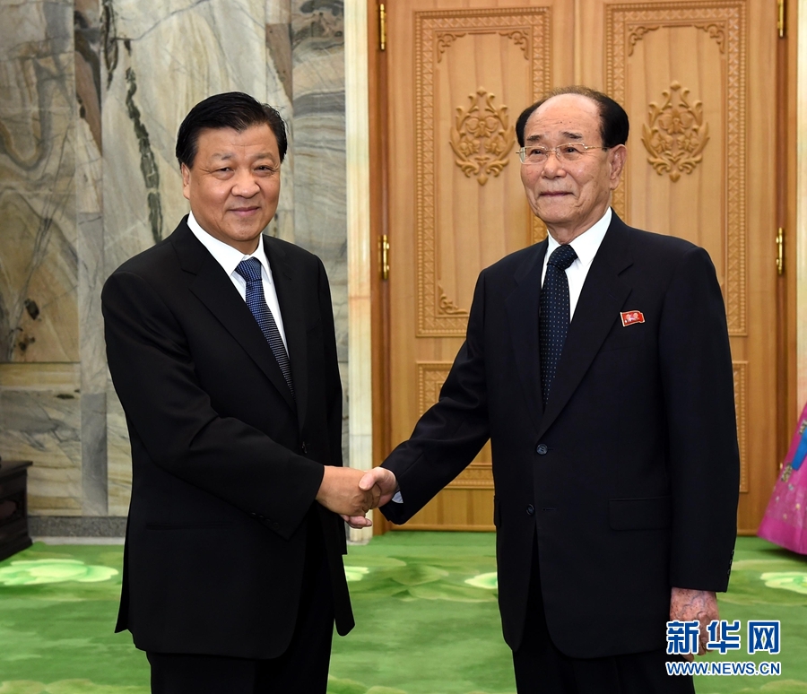 10月10日，正在朝鮮訪問的中共中央政治局常委、中央書記處書記劉云山在平壤會見朝鮮勞動黨中央政治局常委、最高人民會議常任委員會委員長金永南。 新華社記者 饒愛民 攝